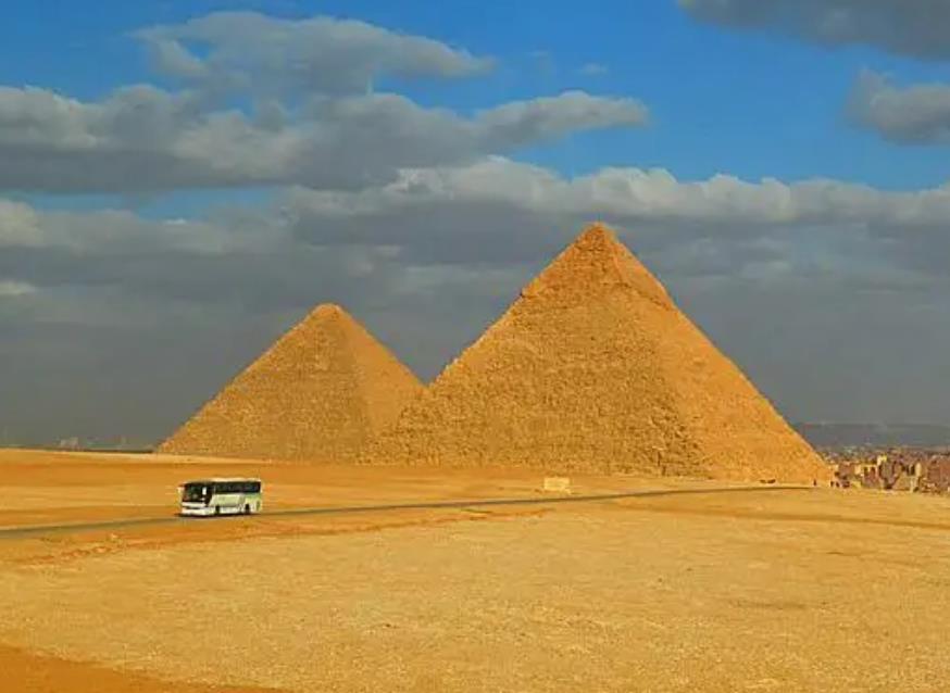 埃及金字塔有多少？历史悠久，蕴含深厚文化内涵的金字塔